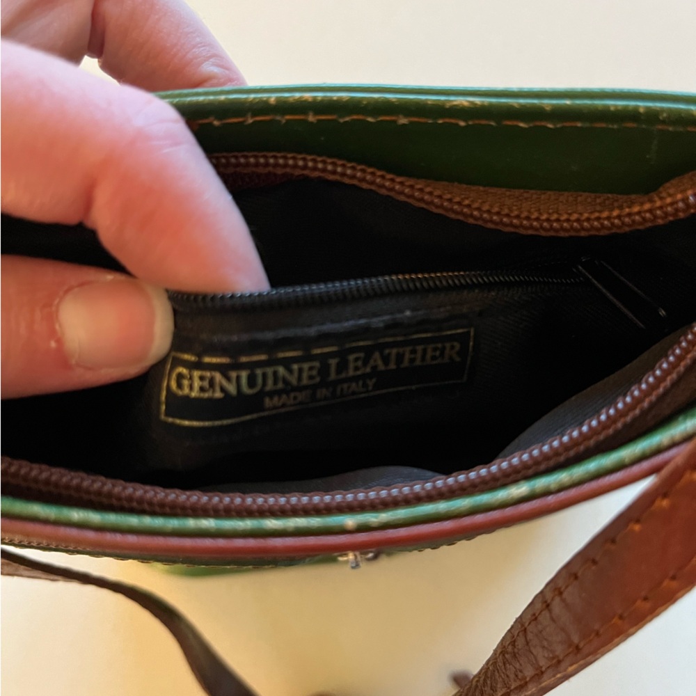 Vera Pelle Green and Brown Italian Leather Bag with Zipper Accent - Picture 7 of 9